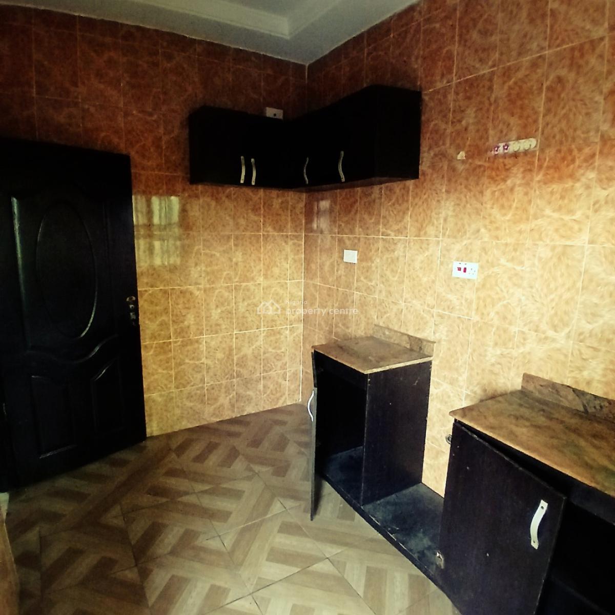 Luxury 3 Bedroom Flat ( Upstairs), Badore Road, Badore, Ajah, Lagos, Flat / Apartment for Rent