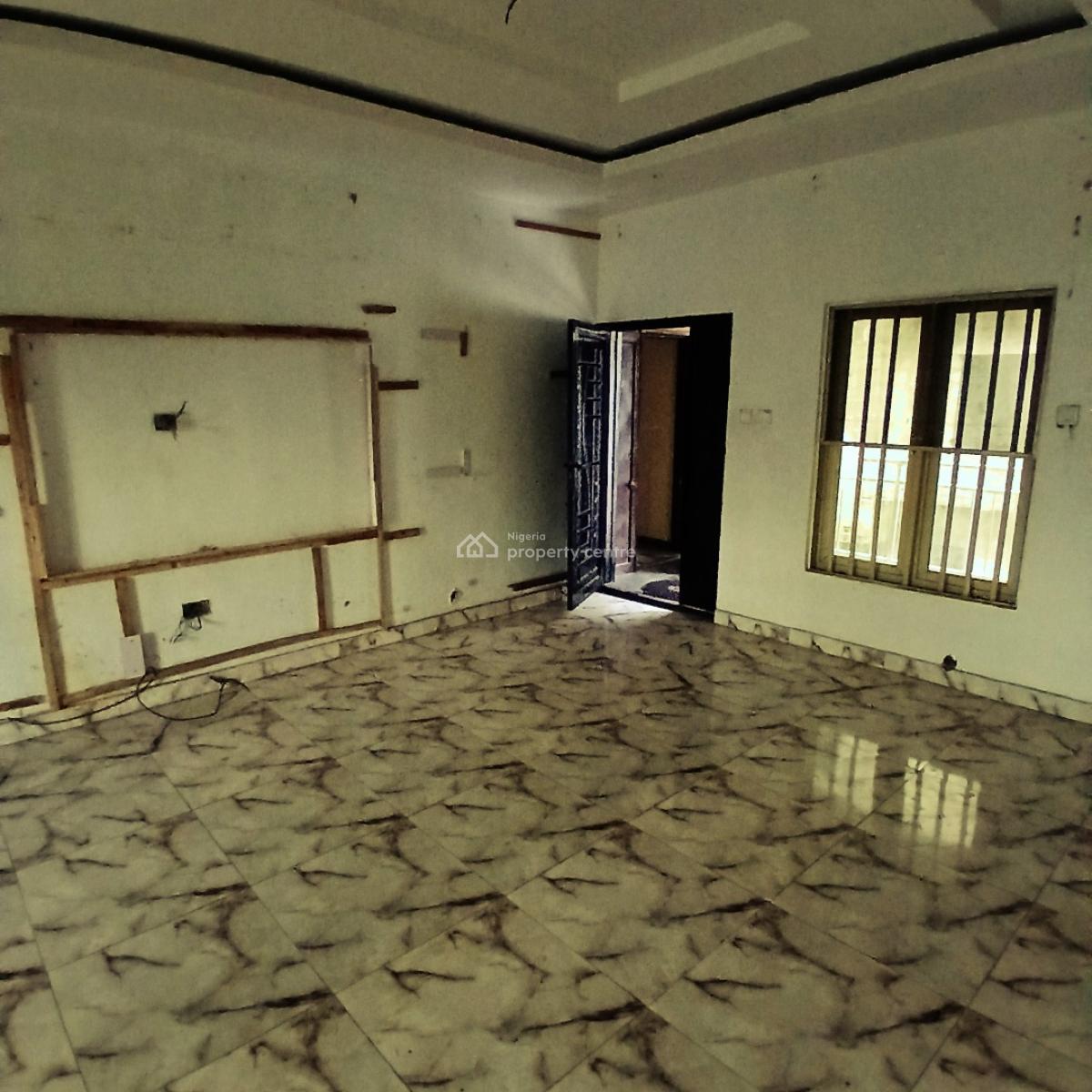Luxury 3 Bedroom Flat ( Upstairs), Badore Road, Badore, Ajah, Lagos, Flat / Apartment for Rent