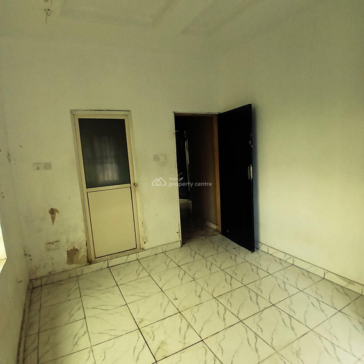 Luxury 3 Bedroom Flat ( Upstairs), Badore Road, Badore, Ajah, Lagos, Flat / Apartment for Rent