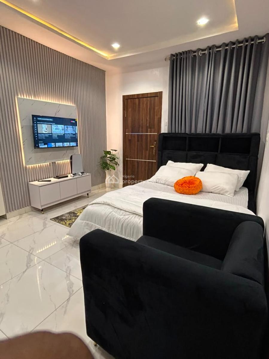 New Serviced Luxe Studio with Ps5, Allen, Ikeja, Lagos, Self Contain (single Rooms) Short Let