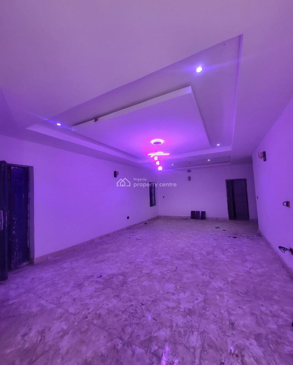 Luxurious Massive Brand New 3 Bedroom Flat, By American International School, Durumi, Abuja, Block of Flats for Sale