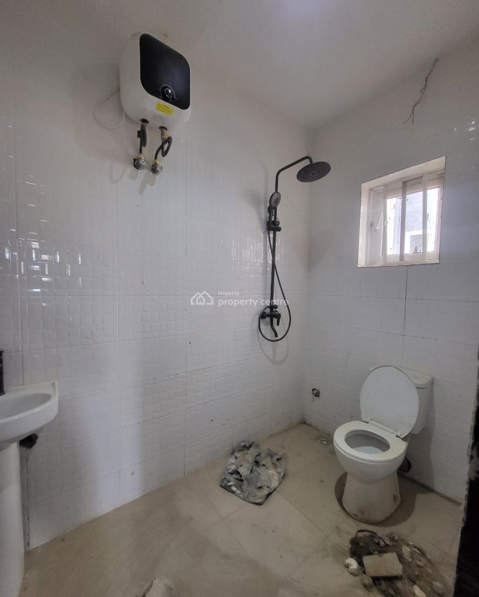 Luxurious Massive Brand New 3 Bedroom Flat, By American International School, Durumi, Abuja, Block of Flats for Sale