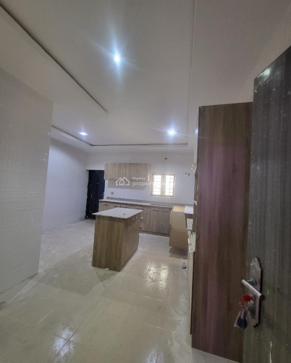 Luxurious Massive Brand New 3 Bedroom Flat, By American International School, Durumi, Abuja, Block of Flats for Sale