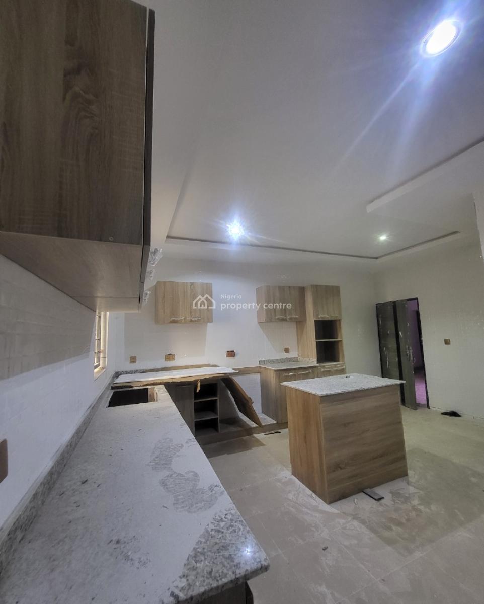 Luxurious Massive Brand New 3 Bedroom Flat, By American International School, Durumi, Abuja, Block of Flats for Sale