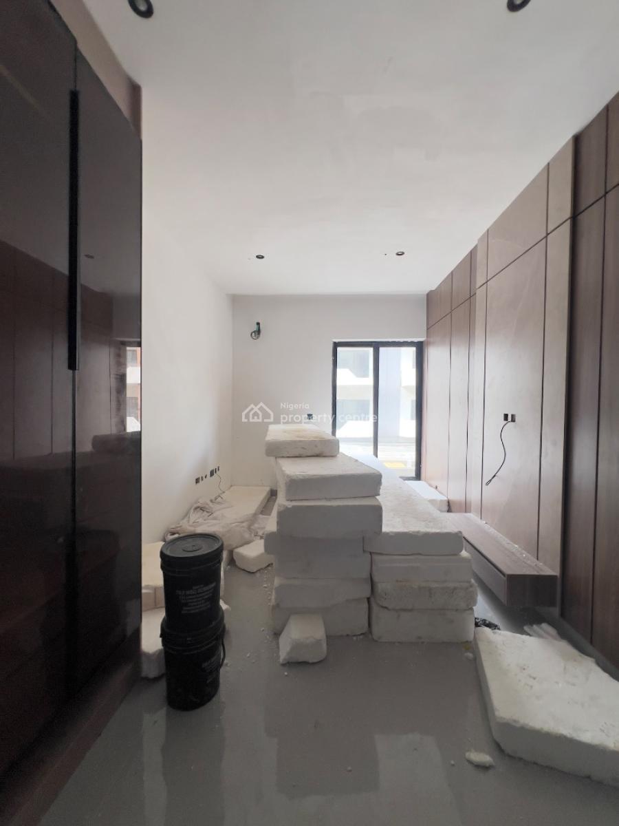 2 Bedroom Apartment, Lekki Phase 1, Lekki, Lagos, Flat / Apartment for Sale