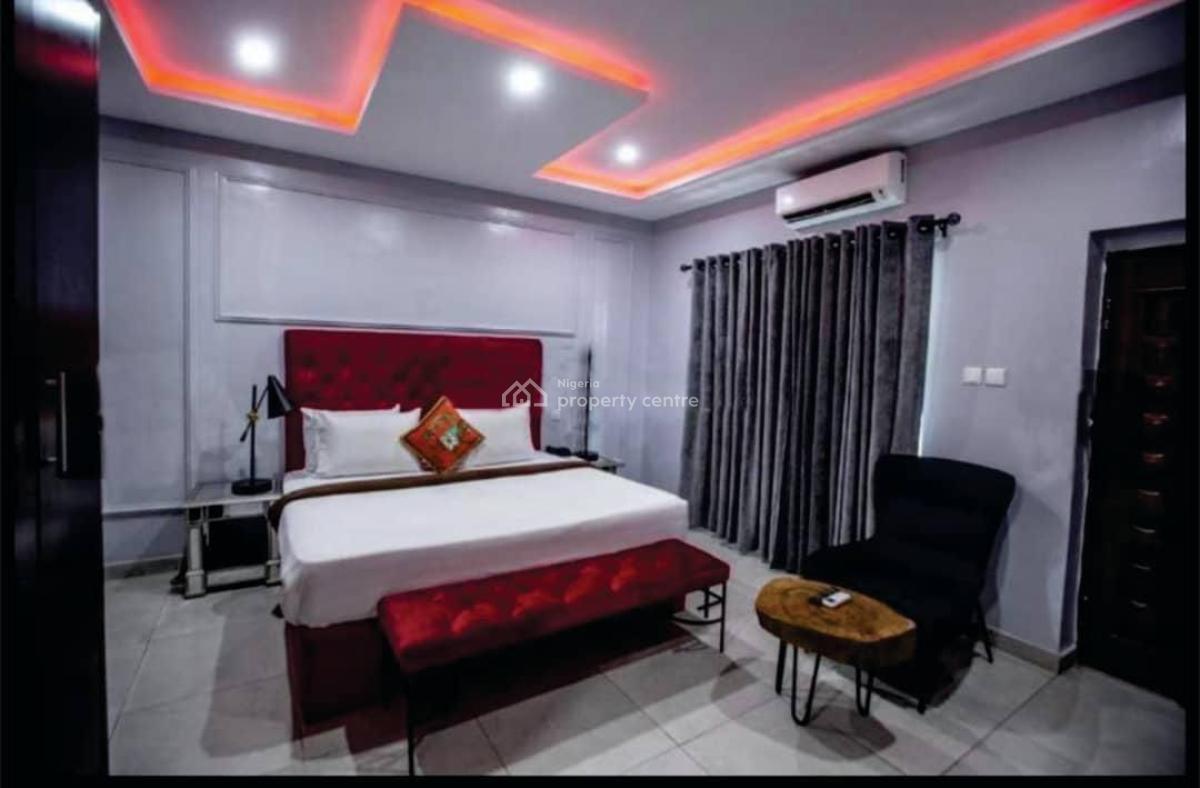 18 Rooms Hotel, Mobil Road, Ilaje, Ajah, Lagos, Hotel / Guest House for Rent