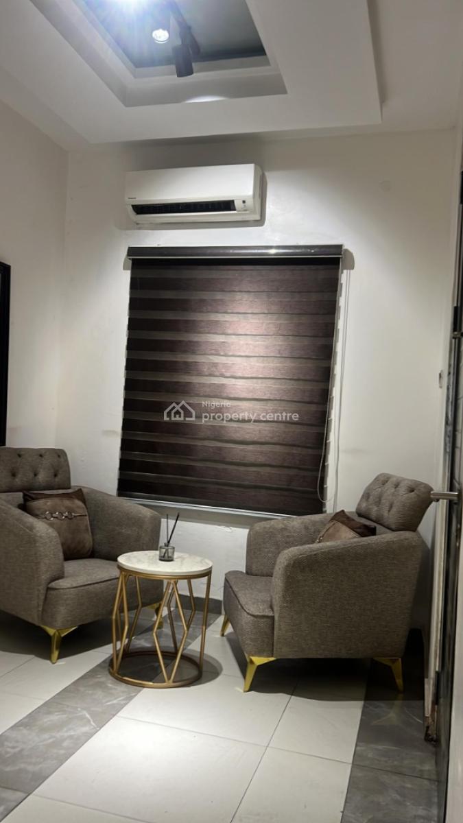 18 Rooms Hotel, Mobil Road, Ilaje, Ajah, Lagos, Hotel / Guest House for Rent