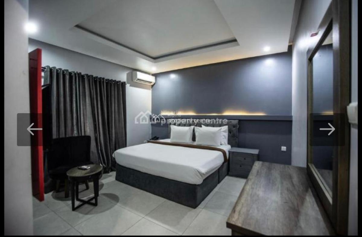 18 Rooms Hotel, Mobil Road, Ilaje, Ajah, Lagos, Hotel / Guest House for Rent