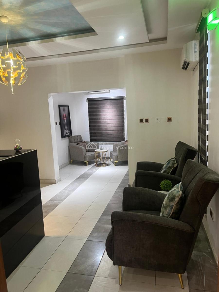 18 Rooms Hotel, Mobil Road, Ilaje, Ajah, Lagos, Hotel / Guest House for Rent