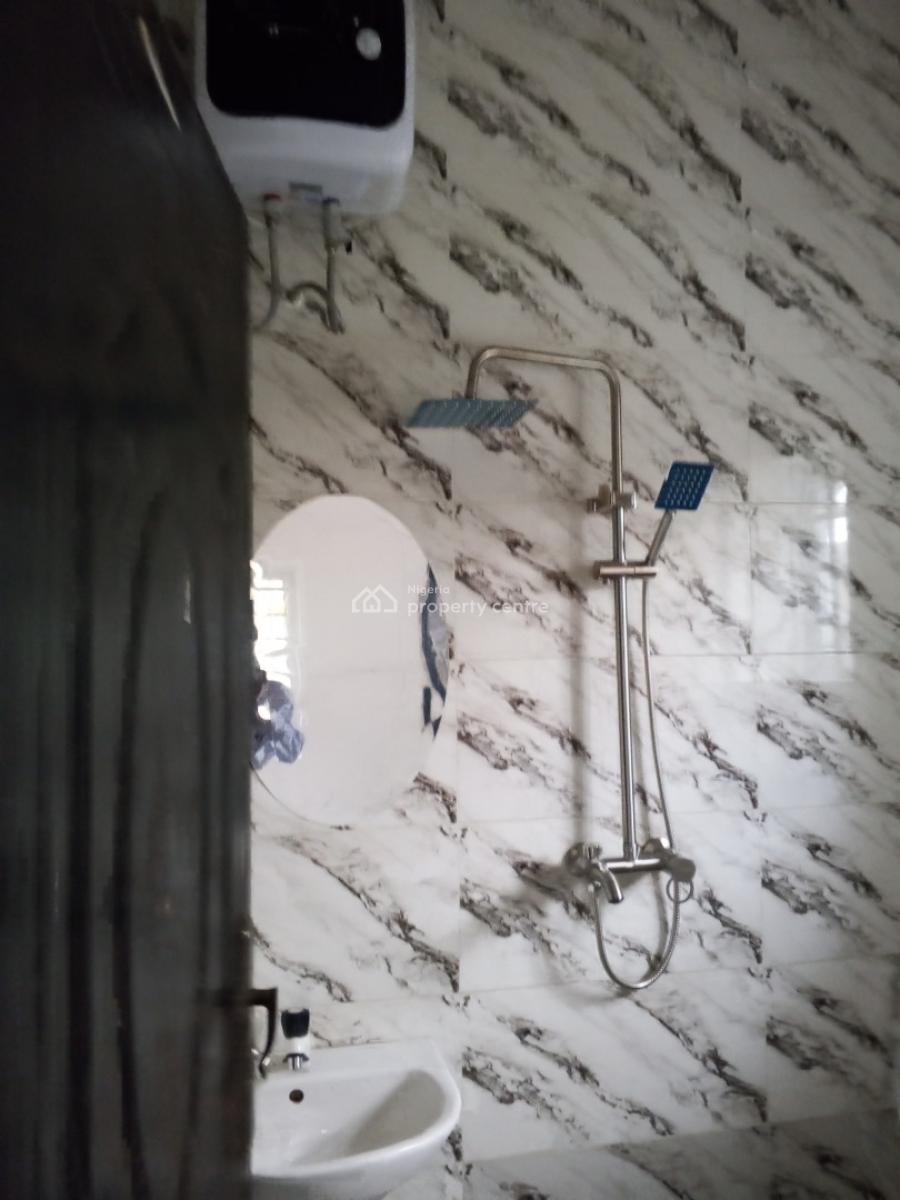 Clean 2 Bedroom, Mobil Isheri Oshun Jakande Axis, Isolo, Lagos, Flat / Apartment for Rent