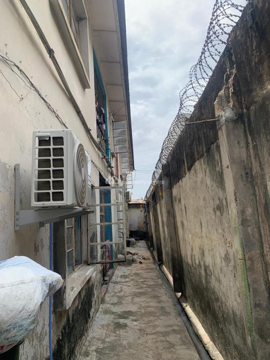 Block of Four Flat of 3 Bedroom, Adetola Road, Surulere, Lagos, Block of Flats for Sale