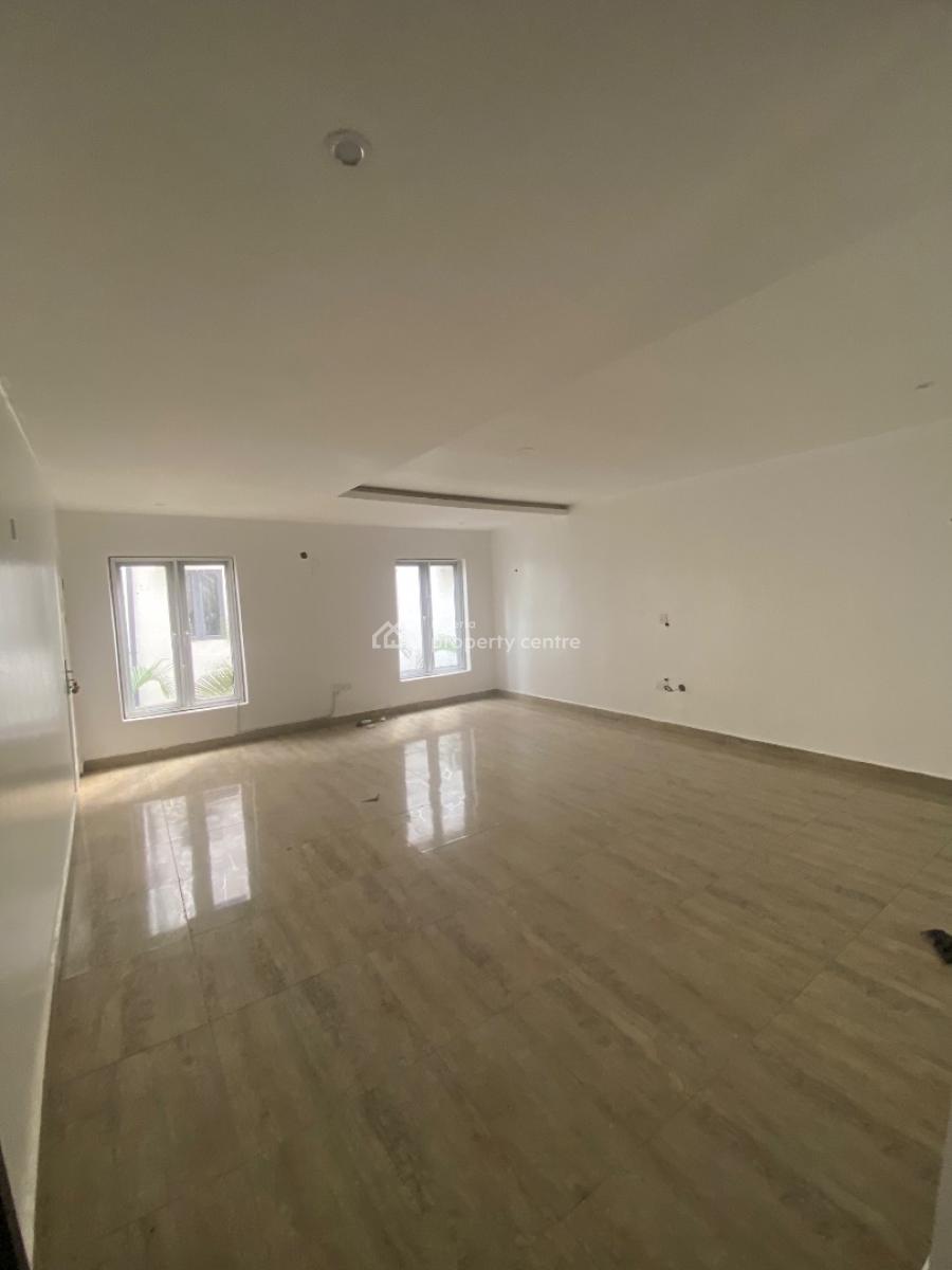 Spacious 4 Bedroom with a Bq, Guzape Main, Guzape District, Abuja, Flat / Apartment for Rent