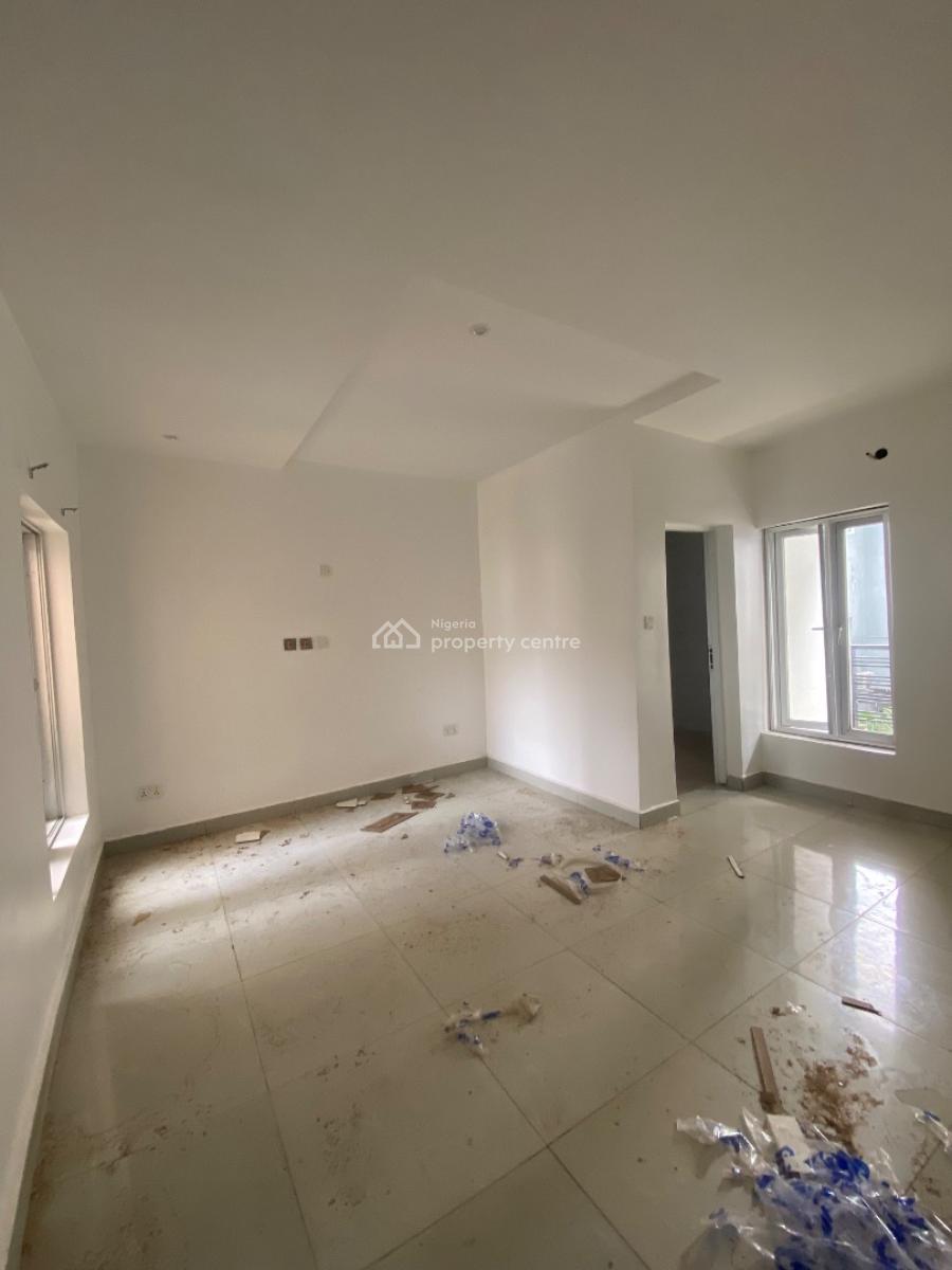 Spacious 4 Bedroom with a Bq, Guzape Main, Guzape District, Abuja, Flat / Apartment for Rent