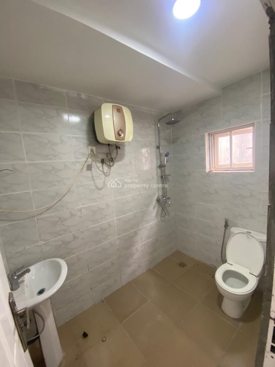 Spacious 4 Bedroom with a Bq, Guzape Main, Guzape District, Abuja, Flat / Apartment for Rent