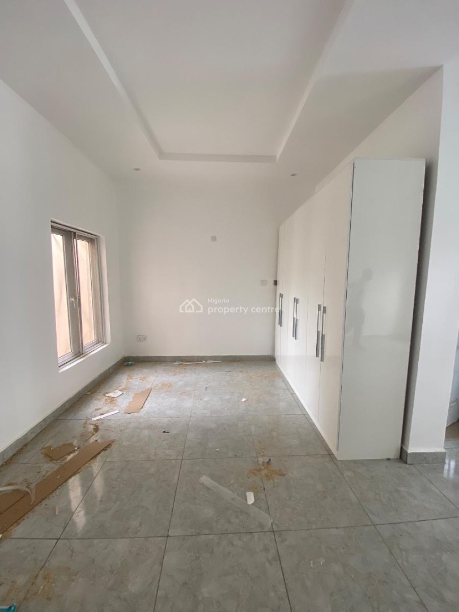 Spacious 4 Bedroom with a Bq, Guzape Main, Guzape District, Abuja, Flat / Apartment for Rent