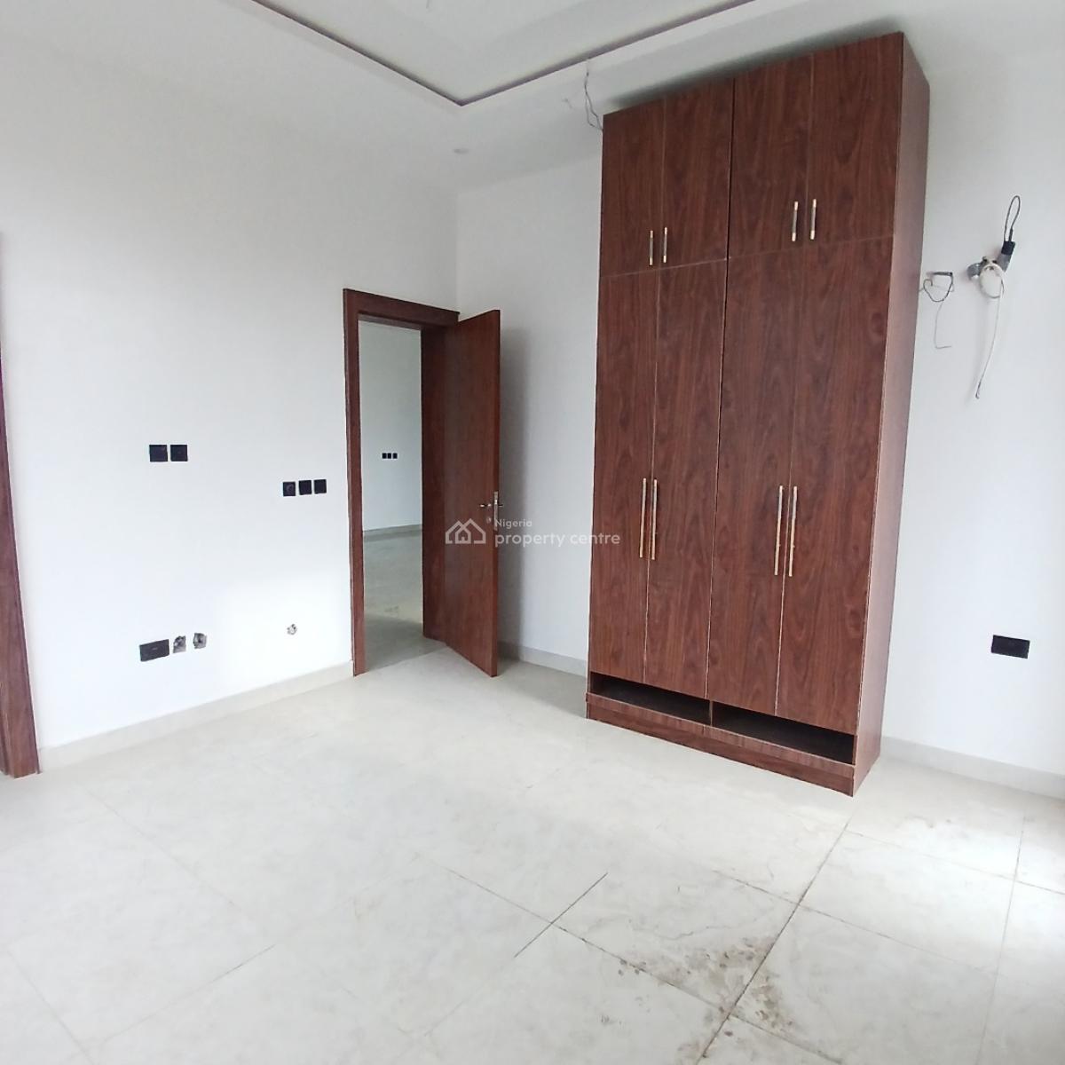 Newly Built 2 Bedroom Apartment, Lekki Phase 1, Lekki, Lagos, Flat / Apartment for Rent