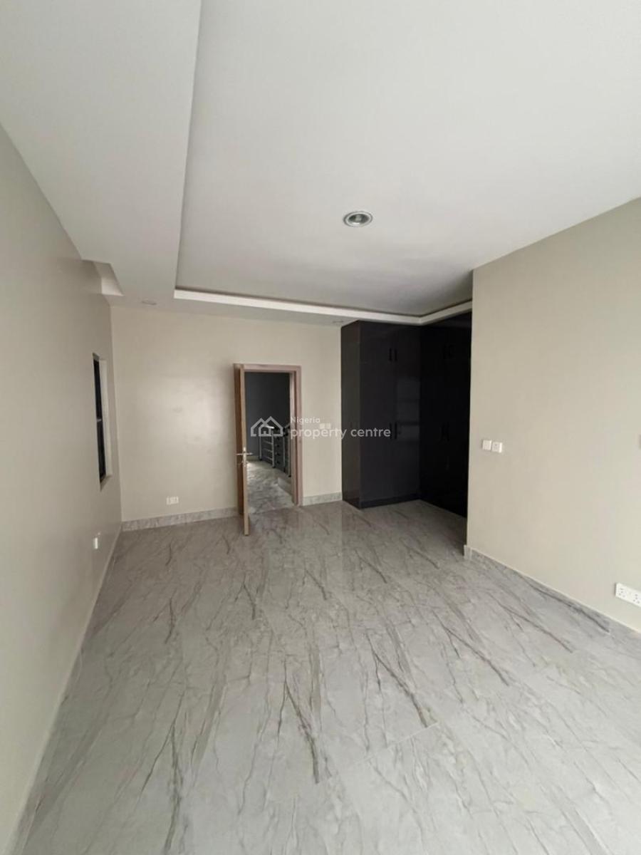 Four Bedroom Terrace with 2 Bq, Phase 1, Lekki, Lagos, Flat / Apartment for Rent