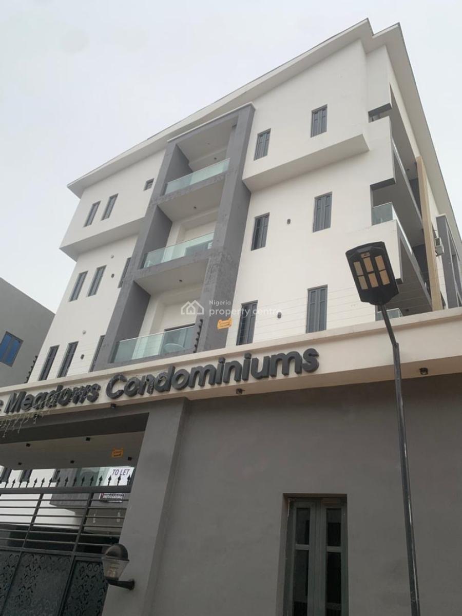 Three Bedroom Semi Furnished Apartment, Lekki Phase 1, Lekki, Lagos, Flat / Apartment for Rent
