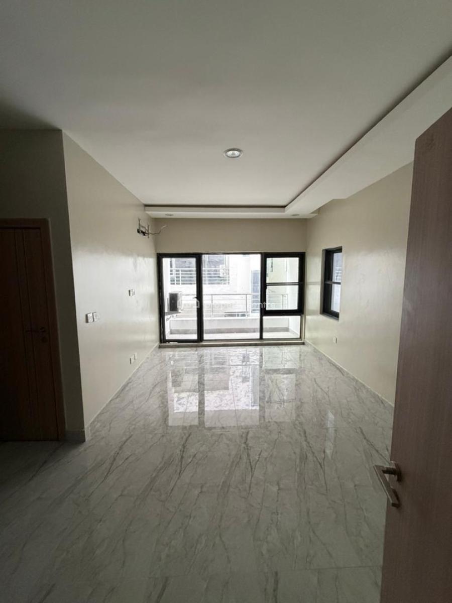 Three Bedroom Semi Furnished Apartment, Lekki Phase 1, Lekki, Lagos, Flat / Apartment for Rent