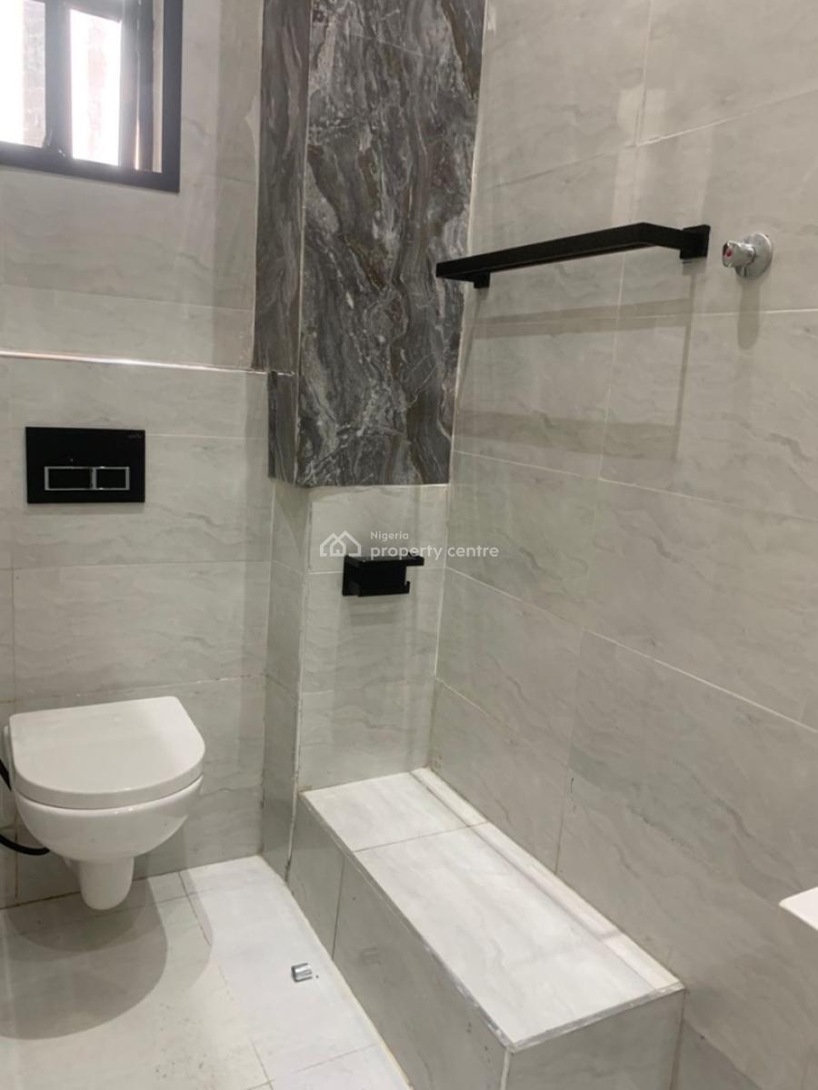Three Bedroom Semi Furnished Apartment, Lekki Phase 1, Lekki, Lagos, Flat / Apartment for Rent