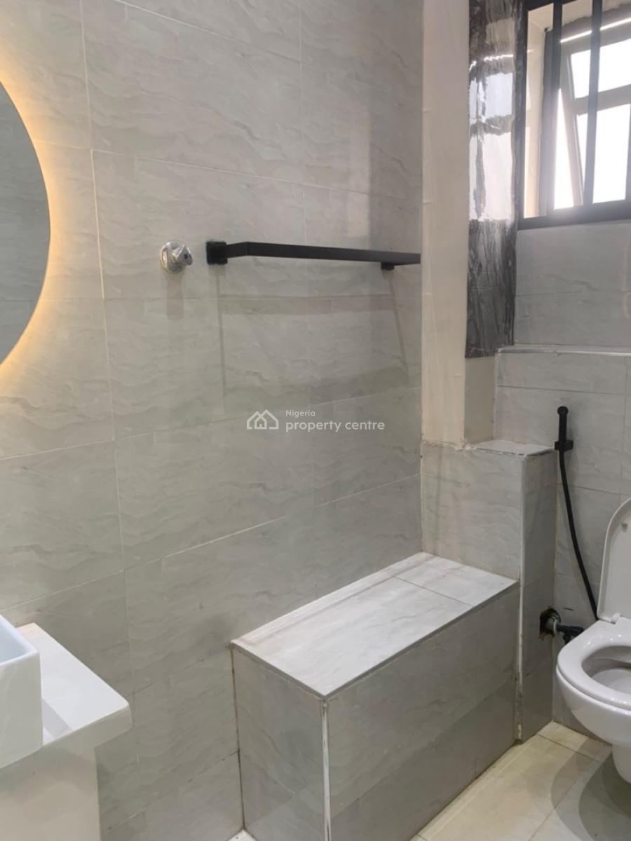 Three Bedroom Semi Furnished Apartment, Lekki Phase 1, Lekki, Lagos, Flat / Apartment for Rent