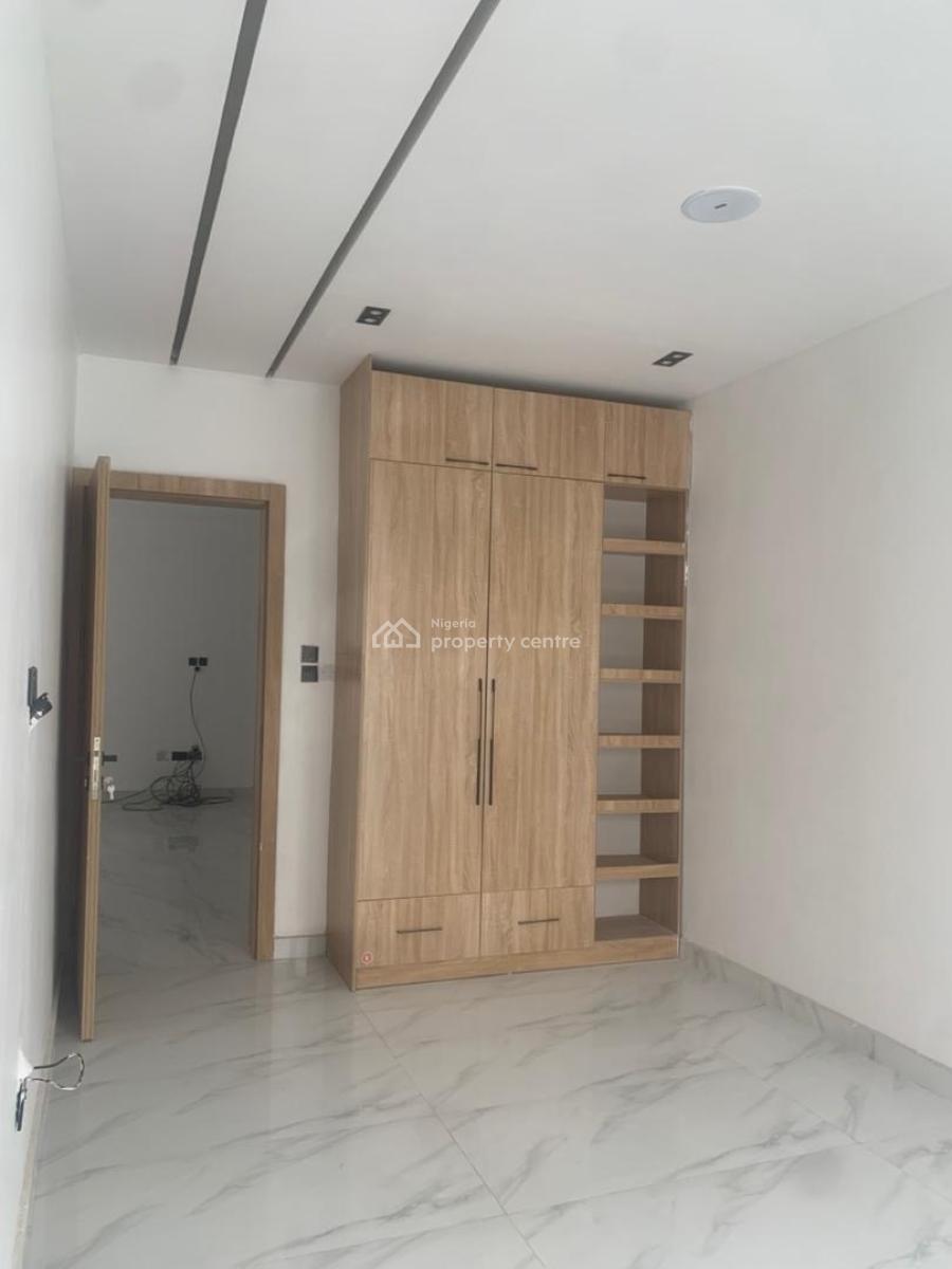 Fully Serviced 2 Bedroom Apartment with Bq, Phase 1, Lekki, Lagos, Flat / Apartment for Sale