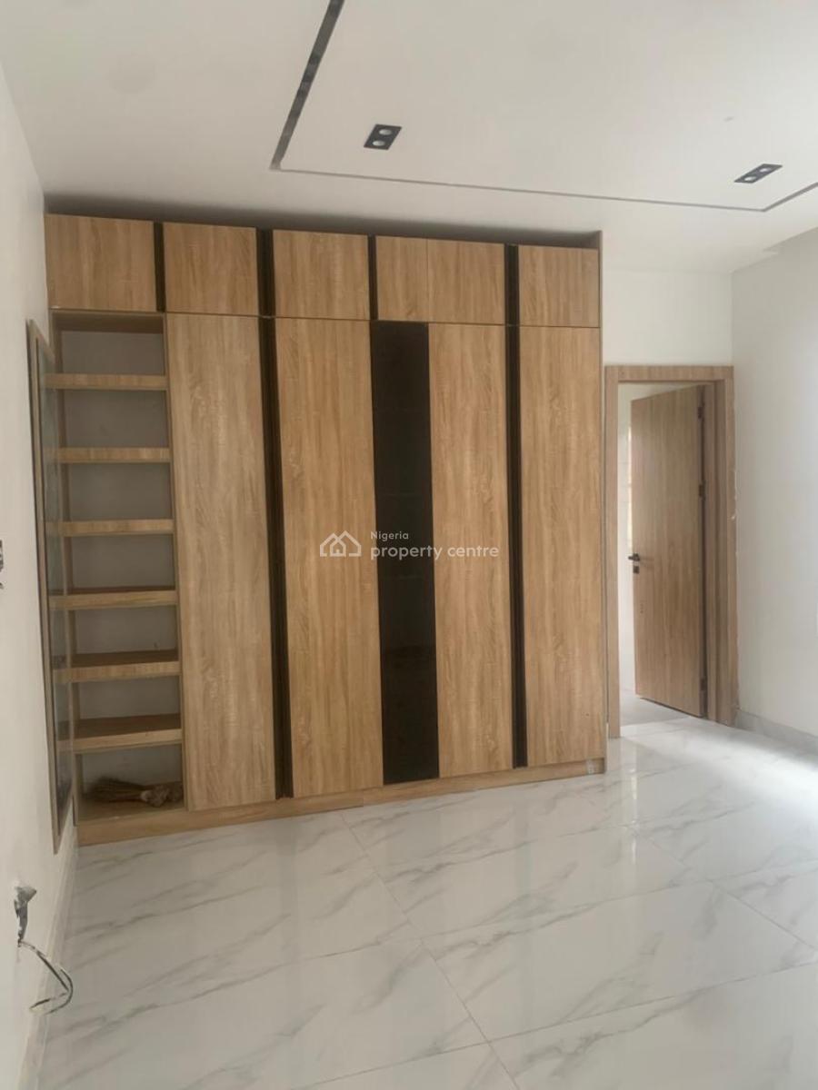 Fully Serviced 2 Bedroom Apartment with Bq, Phase 1, Lekki, Lagos, Flat / Apartment for Sale