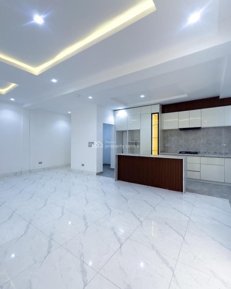 Fully Serviced 2 Bedroom Apartment with a Pool, Central Gas System and, Stunningly Designed Apartment with Pool, Gym, Secure Estate, Lekki Phase 1, Lekki, Lagos, Flat / Apartment for Sale