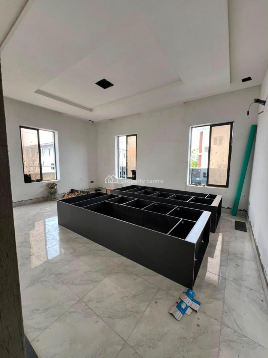 Expansive 3 Bedroom Apartment with Bq, Pool, Gym, Elevator & Balcony, Victoria Island (vi), Lagos, Flat / Apartment for Sale