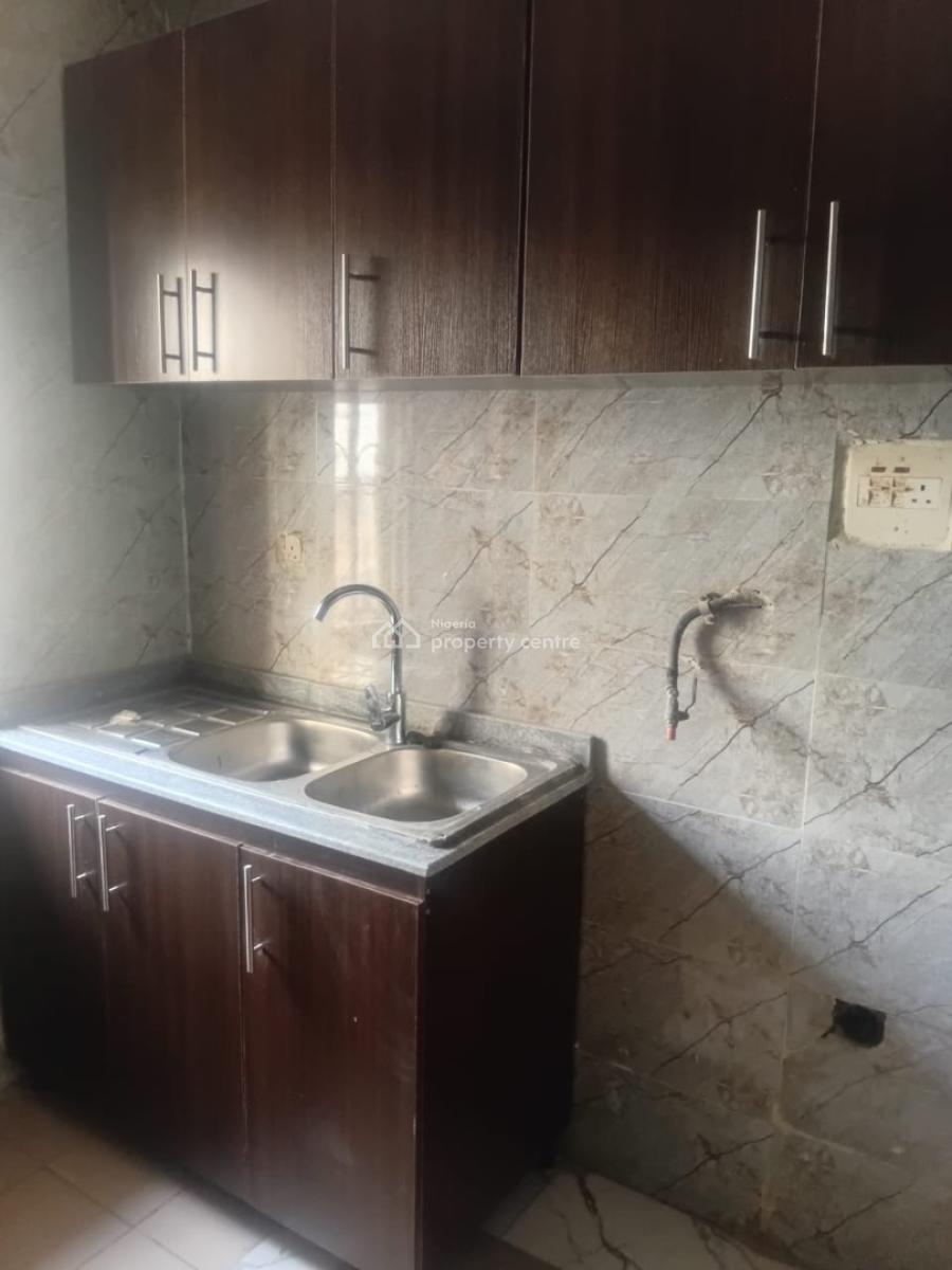 Well Spaced 3 Bedrooms Flat, Wuye, Abuja, Flat / Apartment for Rent