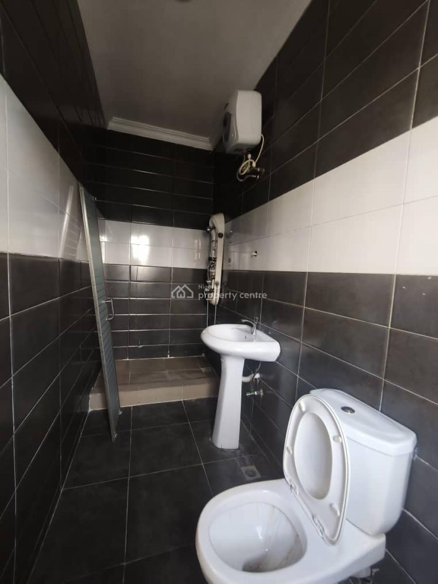 Self Service Very Spacious Mini Flat (upstairs), Ikate, Lekki, Lagos, Mini Flat (room and Parlour) for Rent