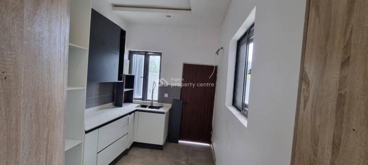 Spacious 2 Bedroom Apartment, Chevron Drive Lekki, Lekki, Lagos, Flat / Apartment for Rent