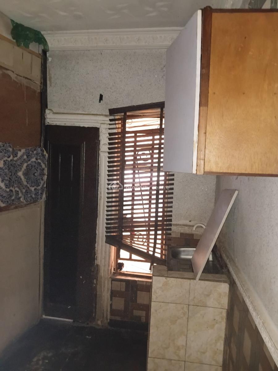Large Spaced Mini Flat, Ado Road, Okeira, Ajah, Lagos, Mini Flat (room and Parlour) for Rent