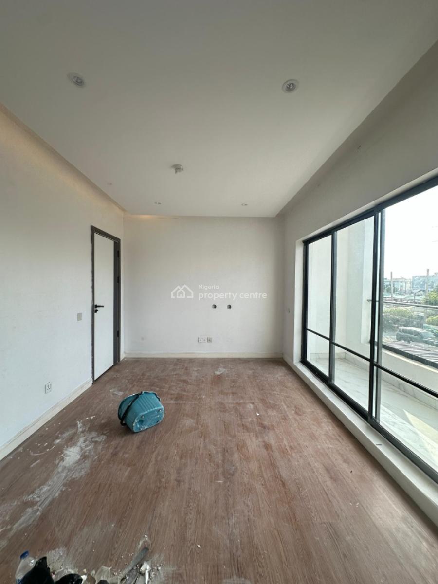 2 Bedroom Apartment with Elevator, Lekki Phase 1, Lekki, Lagos, Flat / Apartment for Rent