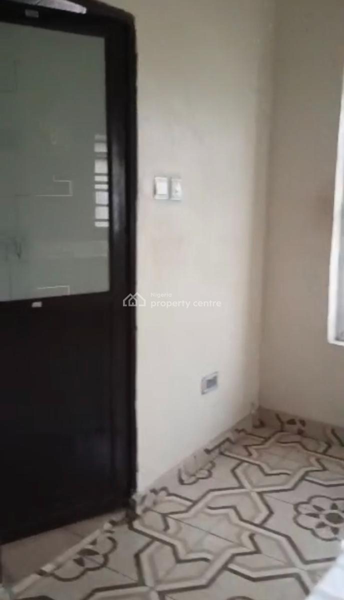 Beautifully Built 2 Bedroom Flat, Kajola Otunla, Bogije, Ibeju Lekki, Lagos, Flat / Apartment for Rent