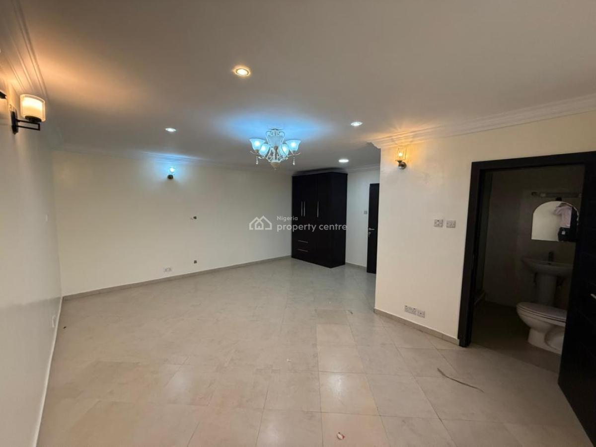 Four Units of 3 Bedrooms with a Bq Each, Lekki Phase 1, Lekki, Lagos, Flat / Apartment for Rent