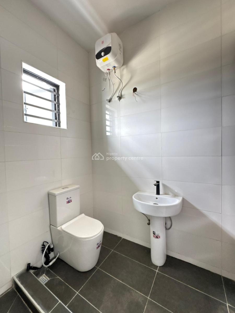 Beautiful Well Built 3 Bedroom Apartment in a Well Secured, Surulere, Lagos, Flat / Apartment for Sale