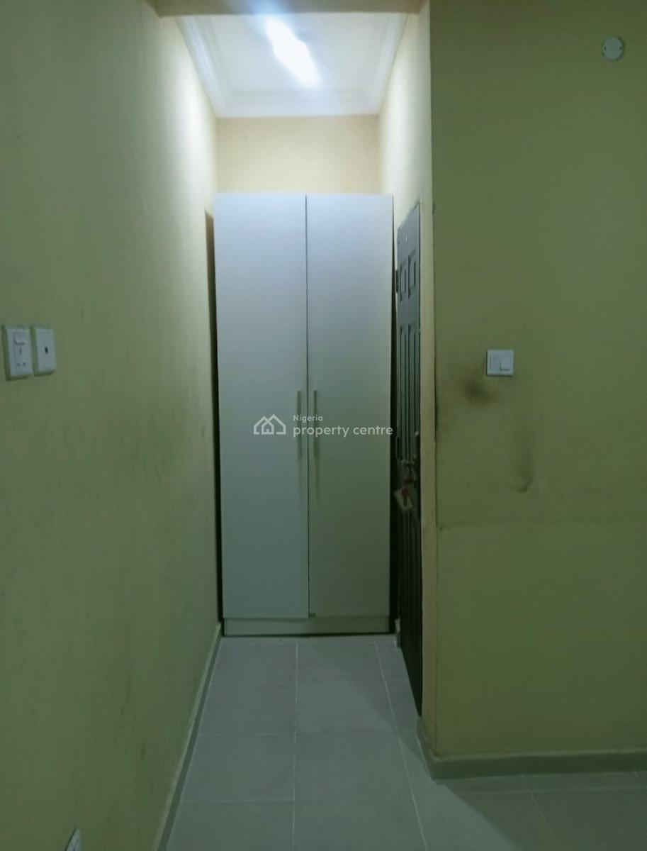 2 Bedroom Flat All Rooms En-suite Downstairs on a Tarred Road, Olowoora Via Omole Phase2, Olowora, Magodo, Lagos, Flat / Apartment for Rent
