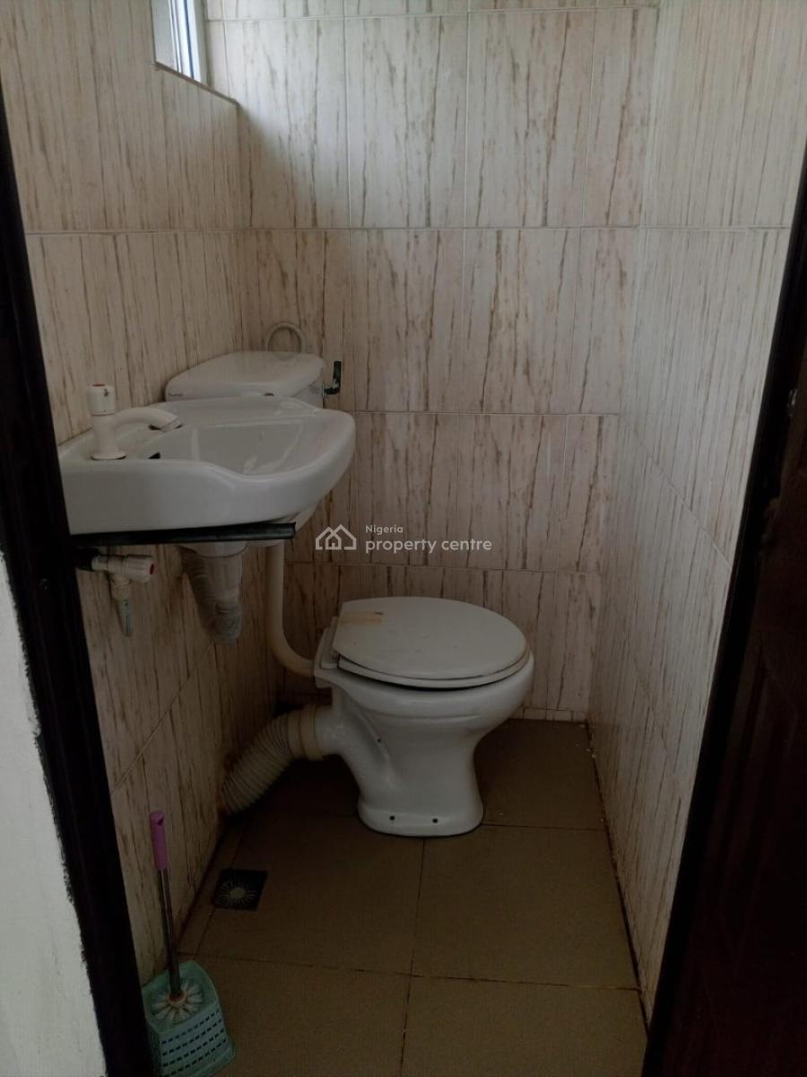 Shop, The Hub Plaza, 62/64 Addo Road Ajah Lagos, Ajah, Lagos, Plaza / Complex / Mall for Rent