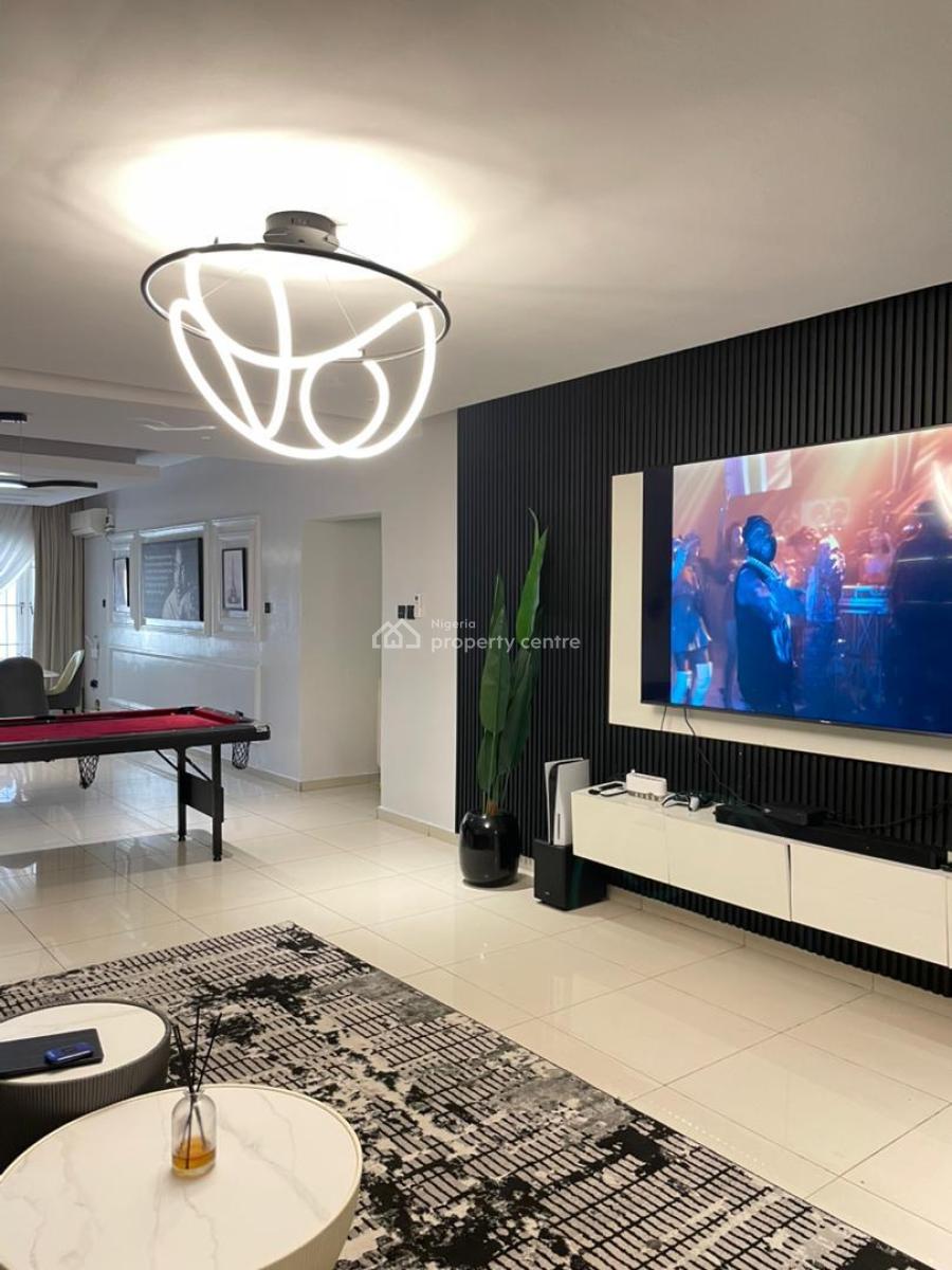 Lush 3 Bedroom Penthouse + Snooker, Ps5 & 3 Massive Balconies, Lekki Phase 1, Lekki, Lagos, Self Contain (single Rooms) Short Let
