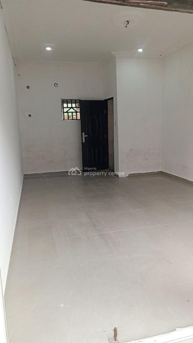 Shop, The Hub Plaza, 62/64, Addo Road, Ajah, Lagos, Ajah, Lagos, Plaza / Complex / Mall for Rent