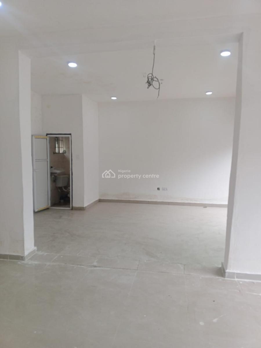 Shop, The Hub Plaza 62/64, Addo Road Ajah, Lagos, Ajah, Lagos, Plaza / Complex / Mall for Rent