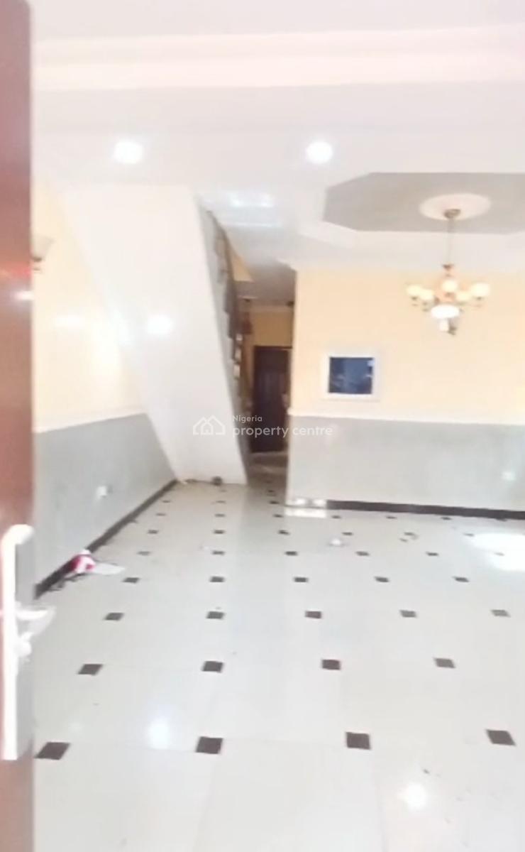 Very Clean 4 Bedrooms Semi-detached Duplex Is, Nice Estate in Dakwo_galadimawa District*..along Sunnyvale Road Dakwo., Dakwo, Abuja, Semi-detached Duplex for Rent