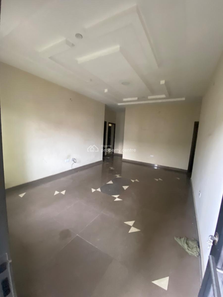 Neatly Used 2bedroom Flat, Ocean Palm Estate, Behind Blenco, Sangotedo, Ajah, Lagos, Flat / Apartment for Rent