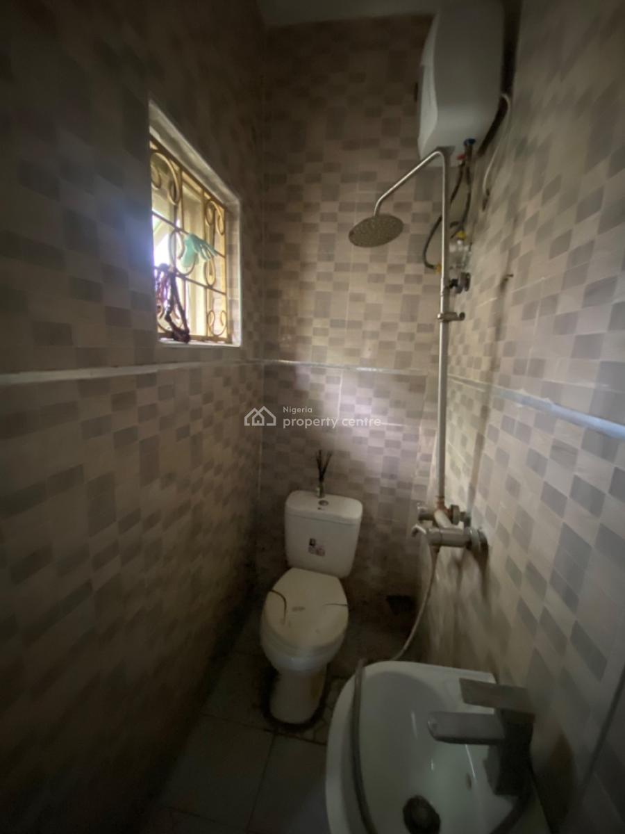 Neatly Used 2bedroom Flat, Ocean Palm Estate, Behind Blenco, Sangotedo, Ajah, Lagos, Flat / Apartment for Rent