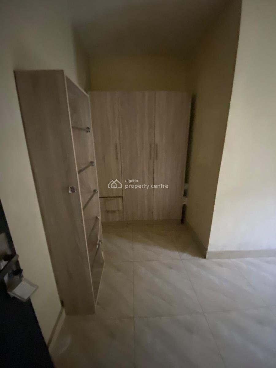 Neatly Used 2bedroom Flat, Ocean Palm Estate, Behind Blenco, Sangotedo, Ajah, Lagos, Flat / Apartment for Rent