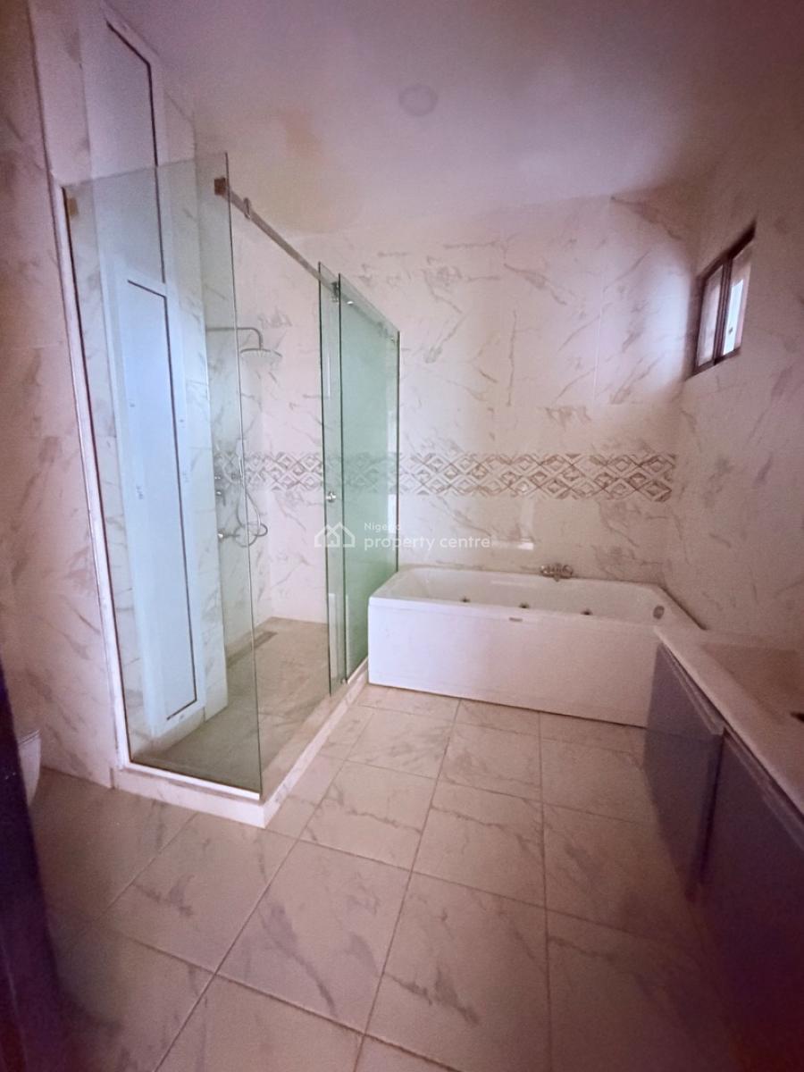 3 Bedroom Apartment in with a Bq, Ikeja Gra, Ikeja Gra, Ikeja, Lagos, Flat / Apartment for Rent