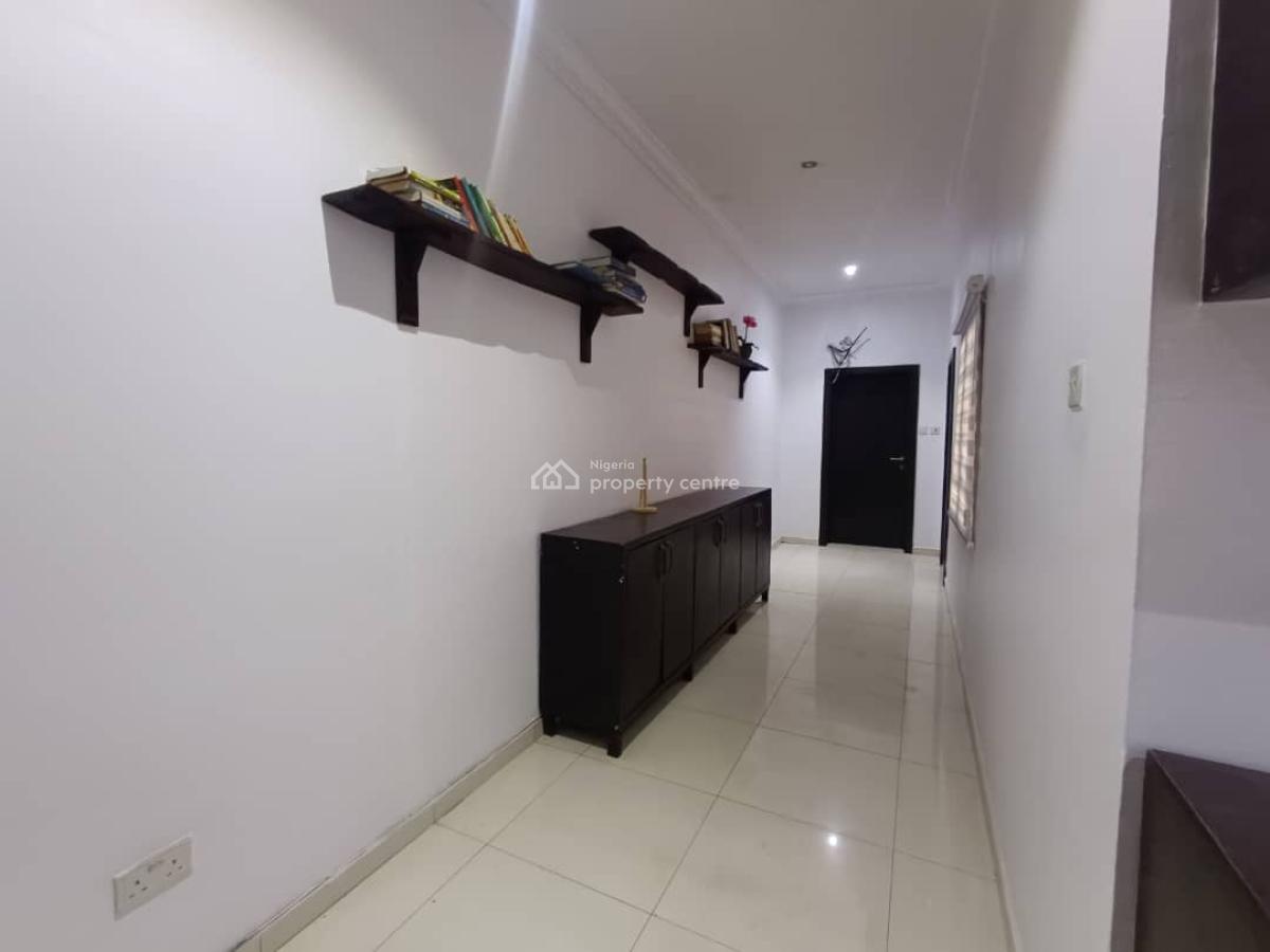 2 Bedroom Flats, Off Admiralty Way, Lekki Phase 1, Lekki, Lagos, Flat / Apartment for Rent