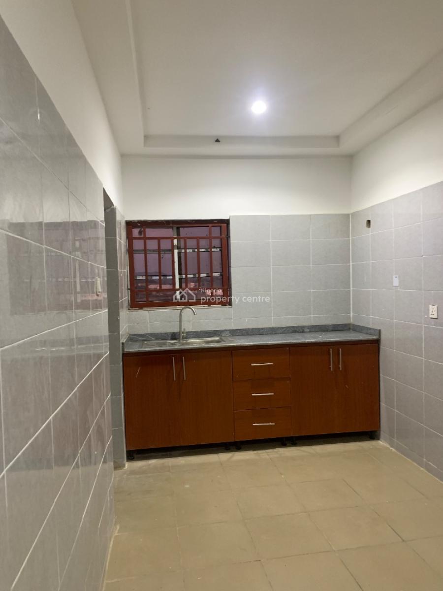 Clean 2 Bedroom Flat, Maitama Extension, Mpape, Abuja, Flat / Apartment for Rent