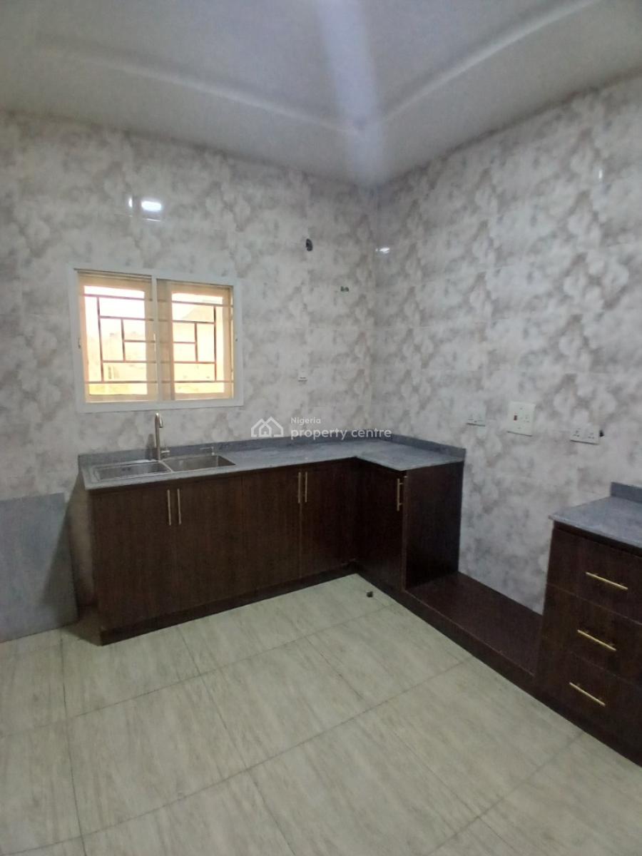 Luxury New 2 Bedrooms Flat All Rooms En Suite, Lugbe District, Abuja, Flat / Apartment for Rent